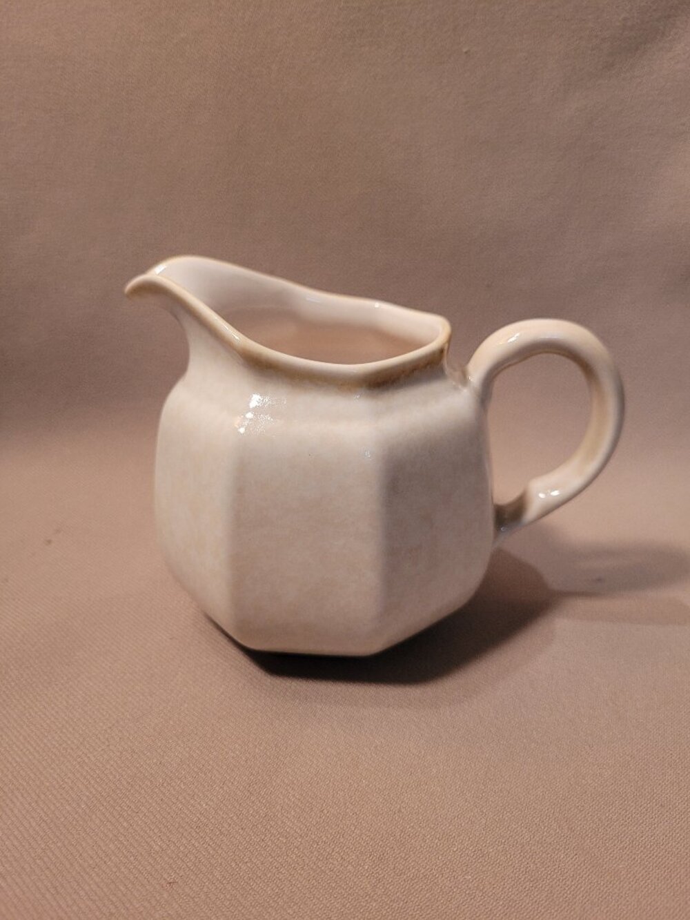 Mikasa Avante Ivory FE900 Creamer Pitcher